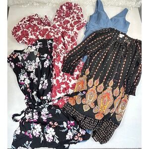 DISCOUNTED BUNDLE, FREE SHIPPING! 4 piece women's dresses size Medium